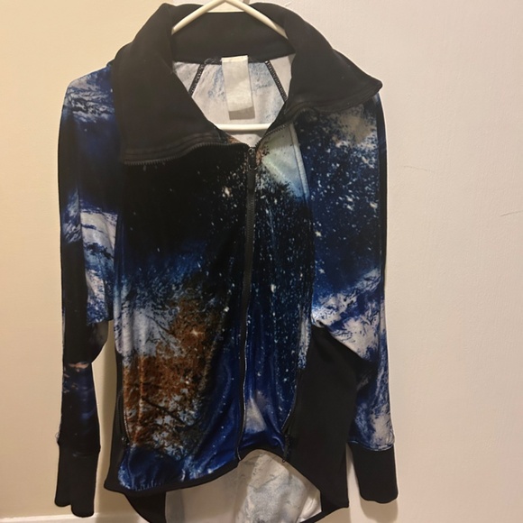 Beautiful Statement Piece Sweater with Hood - Picture 3 of 5